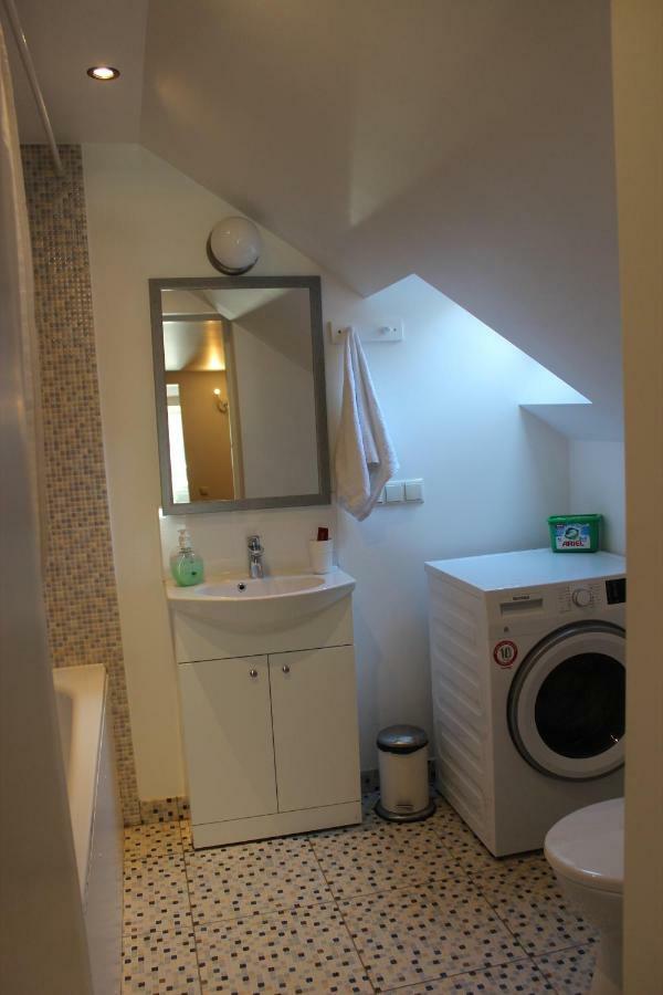 Three-Bedroom Apartment On Peldu 19 Riga Eksteriør billede