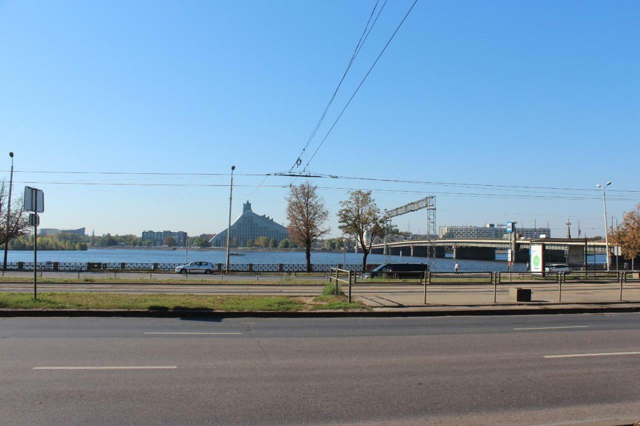 Three-Bedroom Apartment On Peldu 19 Riga Eksteriør billede